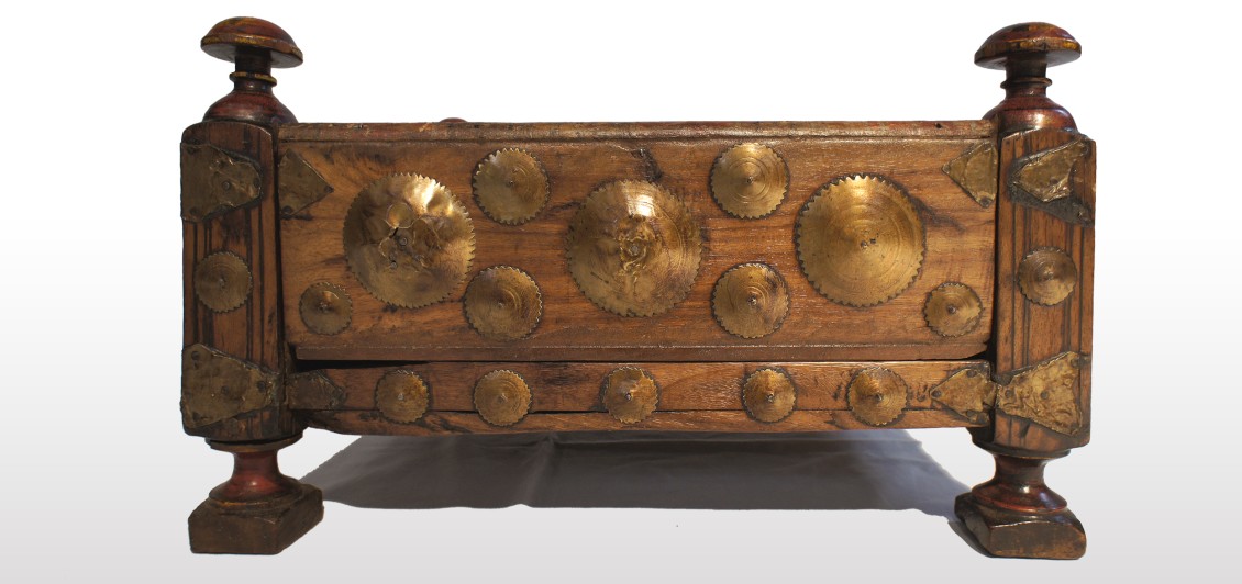 Swat Valley Table 32x54x54