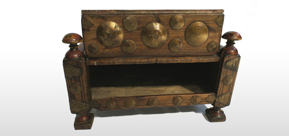 Swat Valley Table 32x54x54