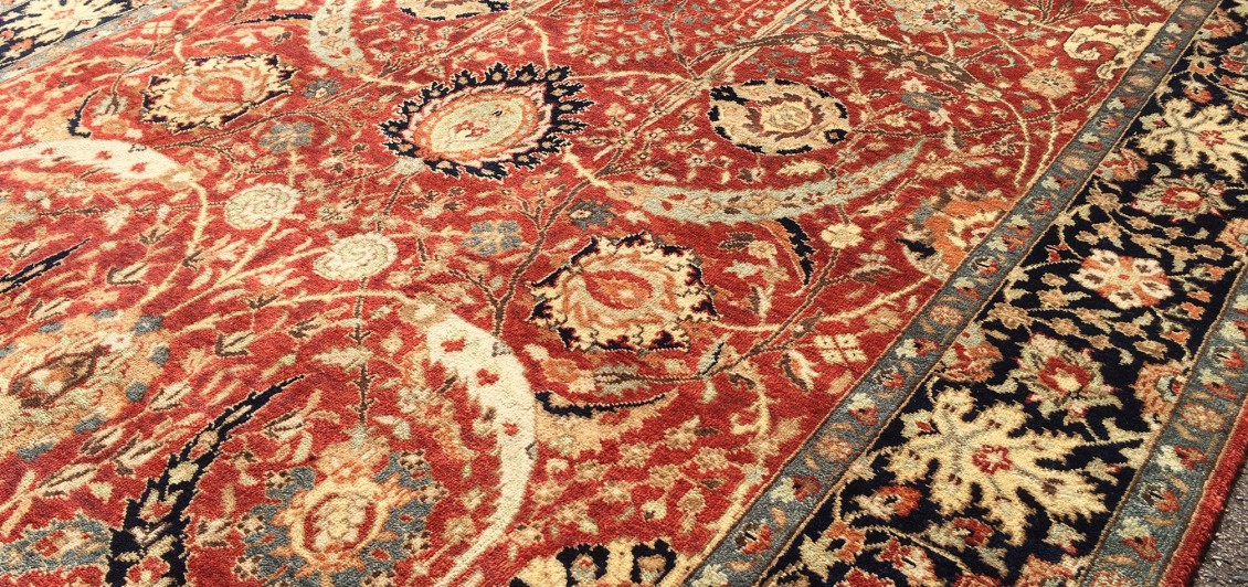 Fine Indo Kirman 'Vase' Carpet